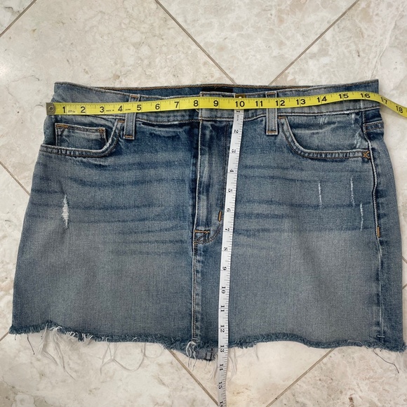 HUDSON JEANS {M} Vivid Denim Mini Skirt Raw Hem - Picture 4 of 9